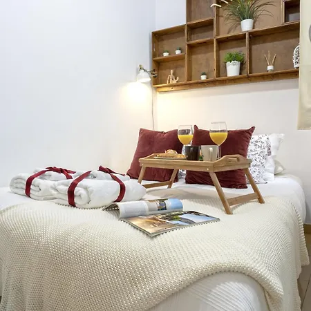 شقة -malagasunapts- Cabello Centre *