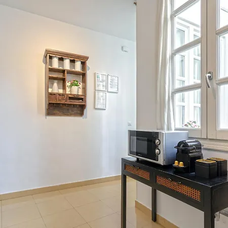 -malagasunapts- Cabello Centre * Malaga
