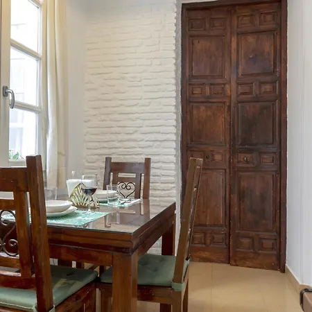 -malagasunapts- Cabello Centre Malaga