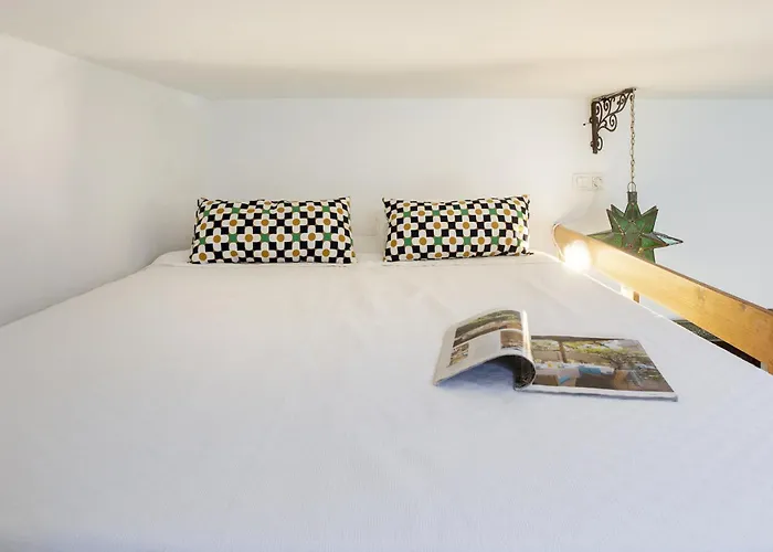 -malagasunapts- Cabello Centre مالقة