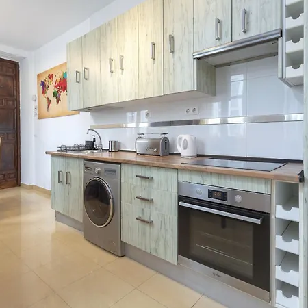 -malagasunapts- Cabello Centre